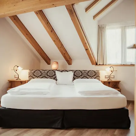 Kristallhotel Corona-krone