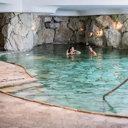 Kristallhotel Corona-krone Hotel 4*